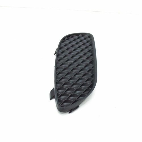 Mercedes-Benz W176 Grille Right Genuine A1768853622 - Picture 2 of 6