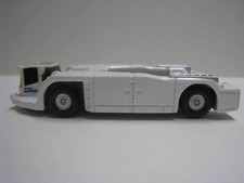 Tracteur de remorquage Komatsu WZ 4000 709