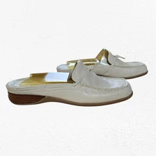 Y2K Easy Spirit Natural Beige Slip On Square Toe Classic Mule Loafer Size 9.5