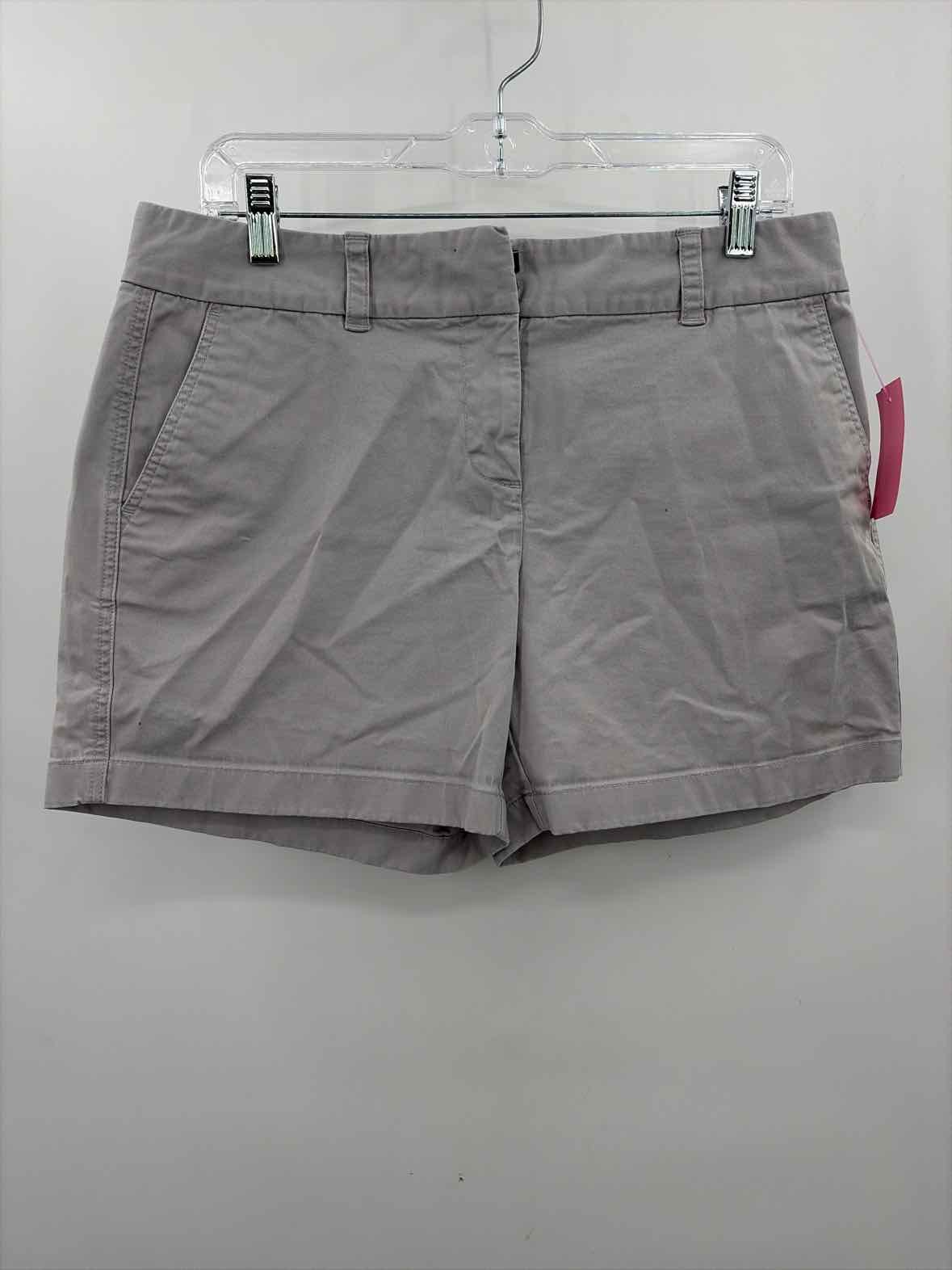 Pre-Owned Vineyard Vines Gray Size 8 Basic Shorts - image 1