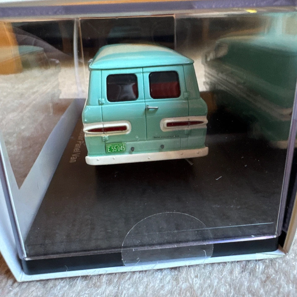1963 Chevrolet Corvair Panel Van 1:43 NEO46527 - RARE MODEL  - Image 4 of 4
