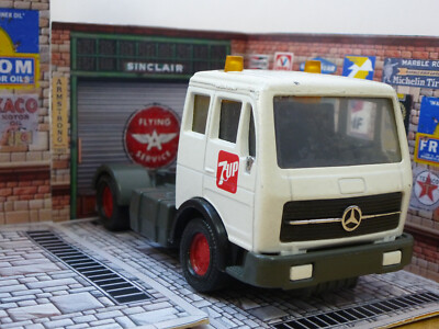 7UP MATCHBOX SUPER KINGS K-135 MERCEDES BENZ LKW mit LENKKABINE TRAKTOR LKW