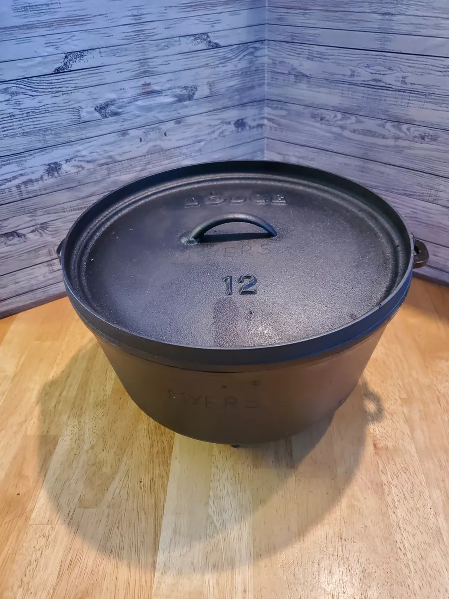 Lodge Cast Iron Camp Dutch Oven 