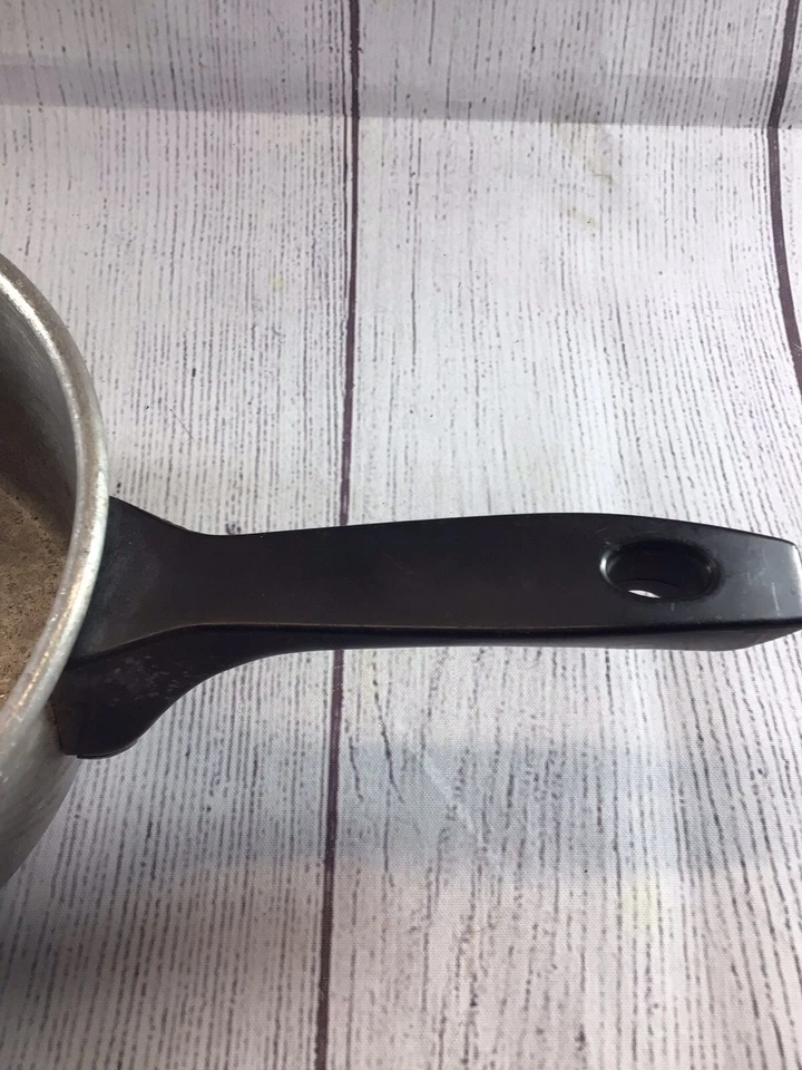 Vintage 6”x3” Metal Aluminum Sauce Pan - Image 4 of 4