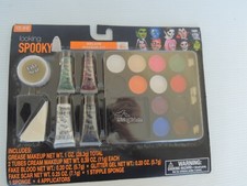 Halloween Deluxe Makeup Kit Looking Spooky Grease Makeup Glitter Gel Blood