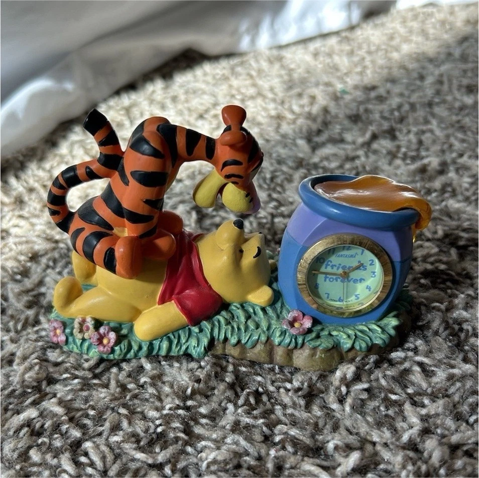 Winnie The Pooh Clock In Winnie The Pooh Figurines (1968-Now) for