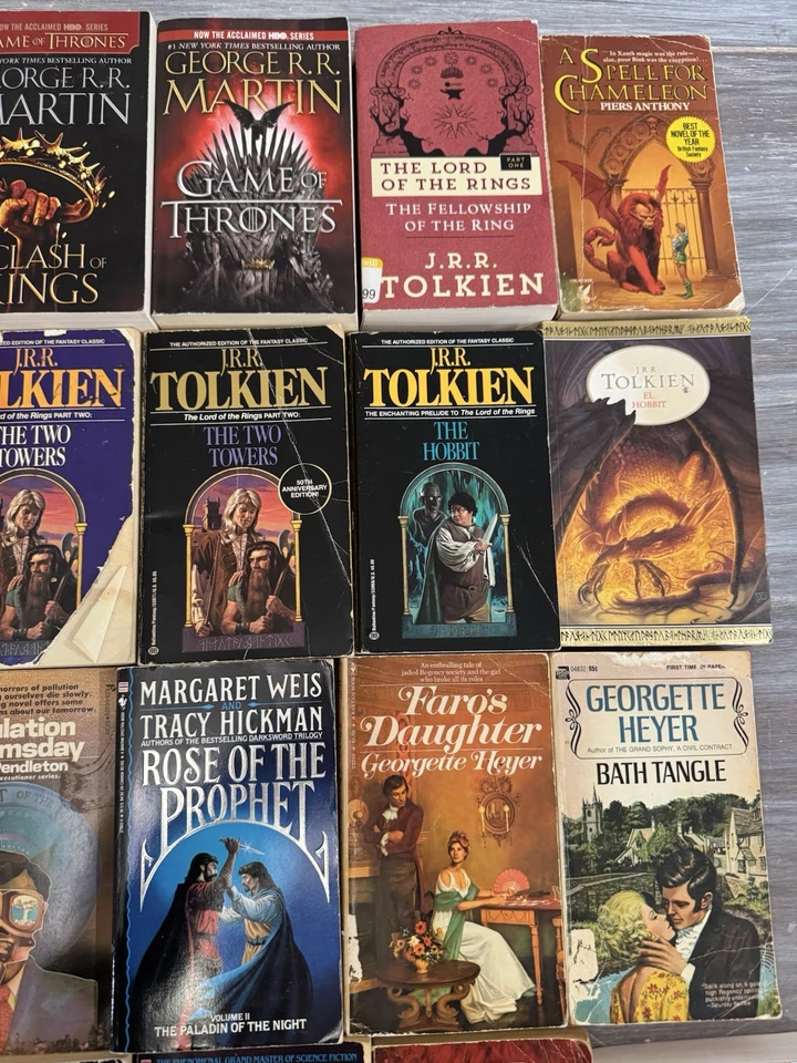 Lot Of 34 Paperback Books. JRR Tolkien, JK Rowling, George Martin, Isaac Asimov Foto 3 de 4
