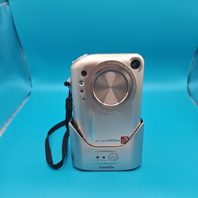 Fujifilm FinePix F Series F601 Zoom 3.1MP Digital Camera