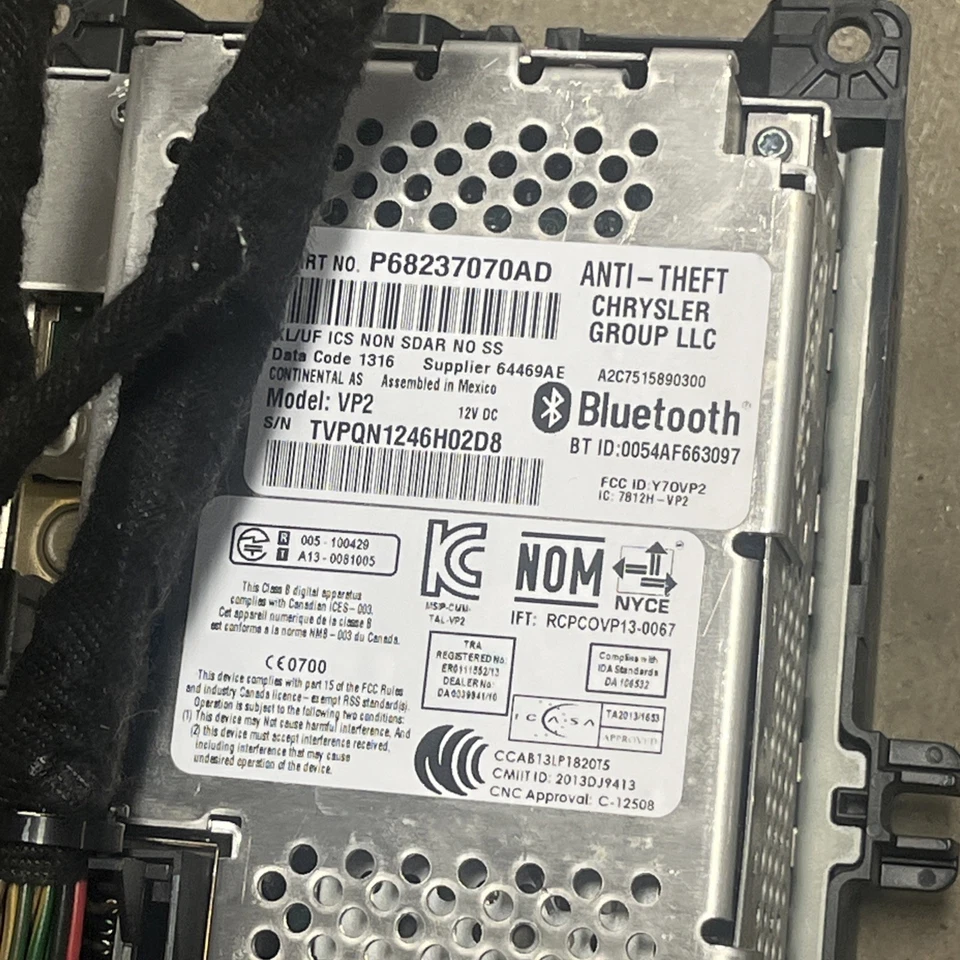 🚘✅ 16 - 17 Chrysler 200 Jeep Cherokee Información Radio Pantalla 68237070AD Foto 2 de 3