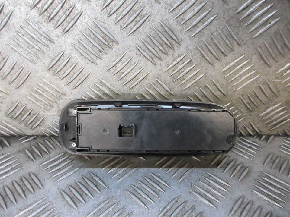 FORD GALAXY 2009 1.8 TDCI 5DR MK3 DRIVERS FRONT WINDOW SWITCH 7S7T-14A132-CB - Image 2 of 2