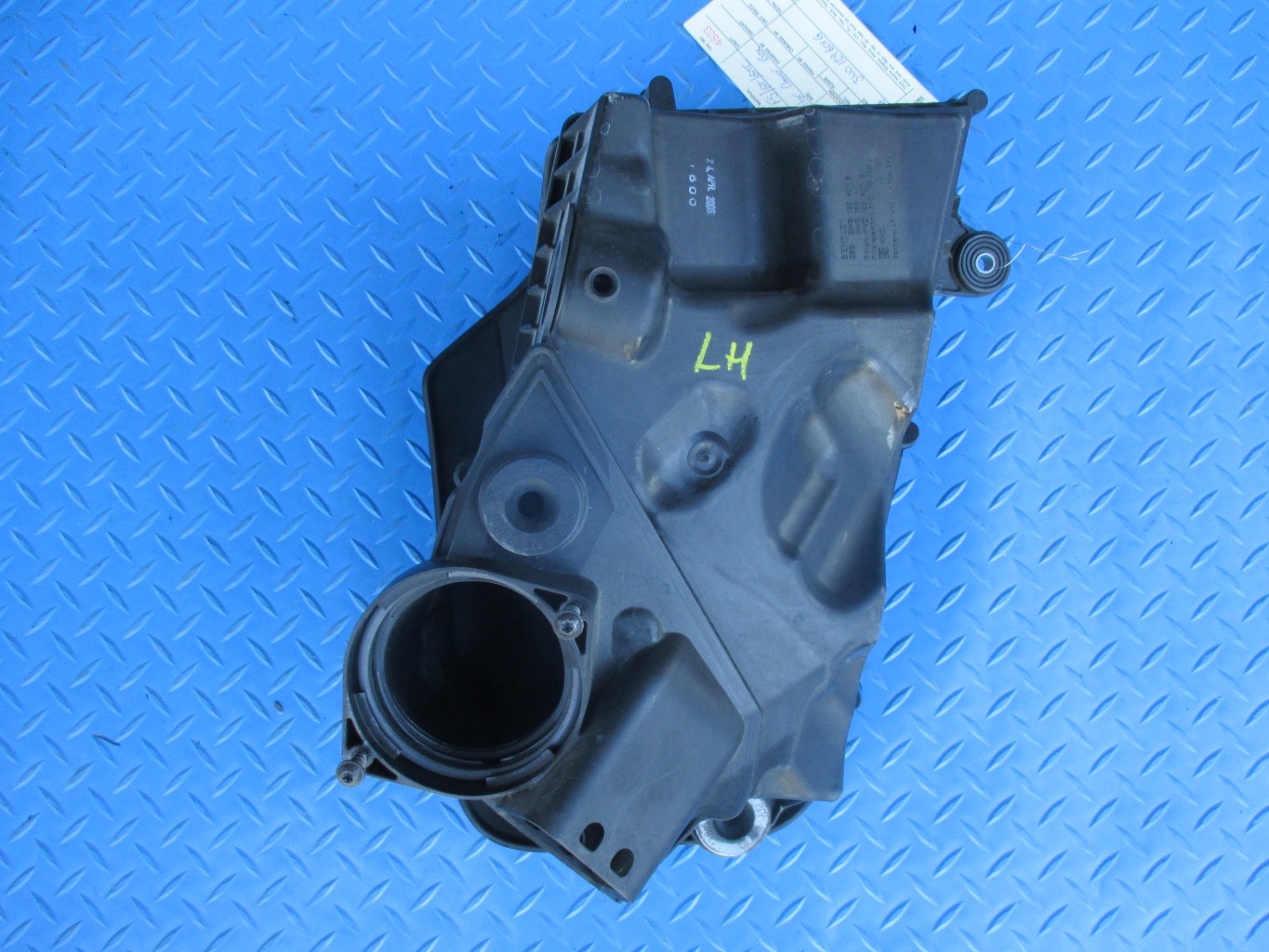 Bentley Continental GT GTC Flying Spur left filter air box #4533