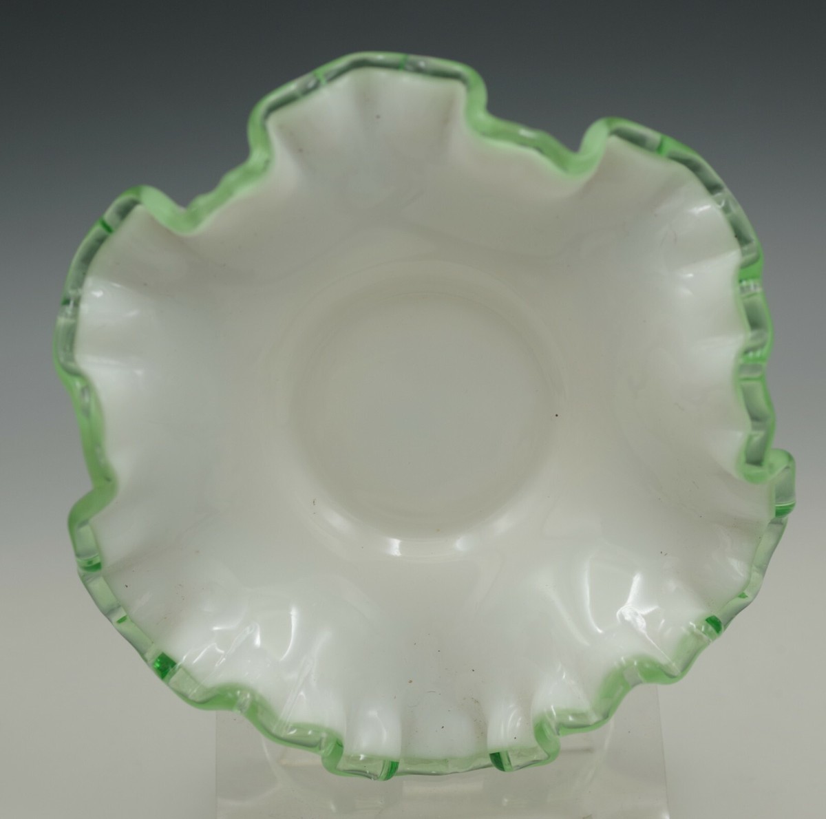 FENTON WHITE MILK GLASS EMERALD GREEN CREST SMALL DISH VINTAGE