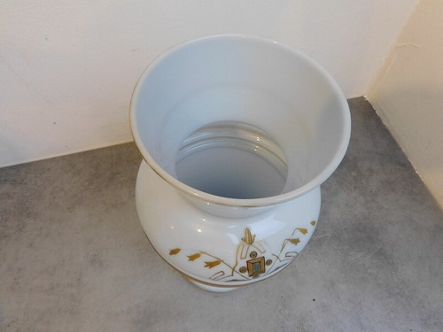 VASE EN OPALINE BLEU AVEC DECOR A LA DORURE - Photo 8 sur 12