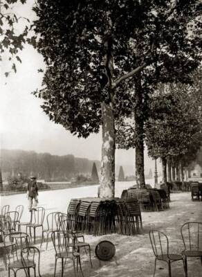 At Tuileries Paris chairs are collected before arrival of winter 1935 Old Photo