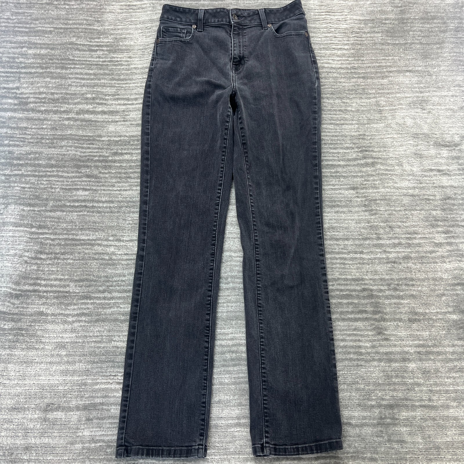 LL Bean Jeans Size 8 MT Reg Womens Classic Fit Straight Leg Black Denim