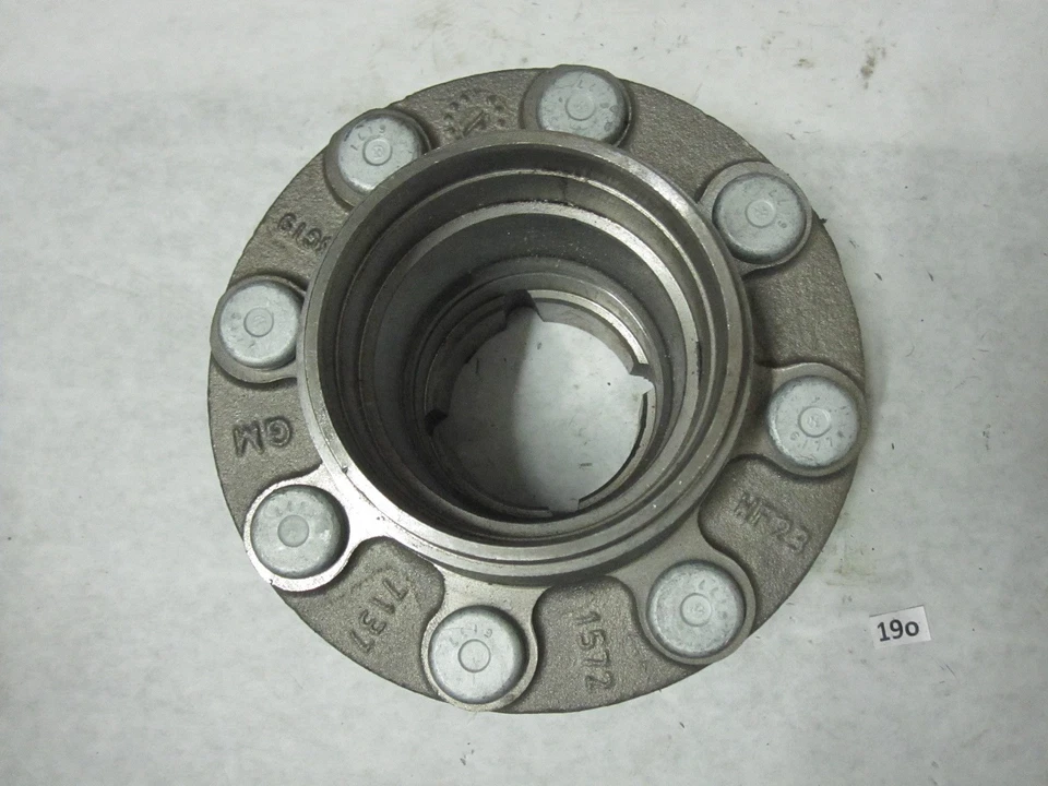 Buje de rueda trasero con pernos de rueda GM 25843093 RW20-118 piezas originales Foto 2 de 4