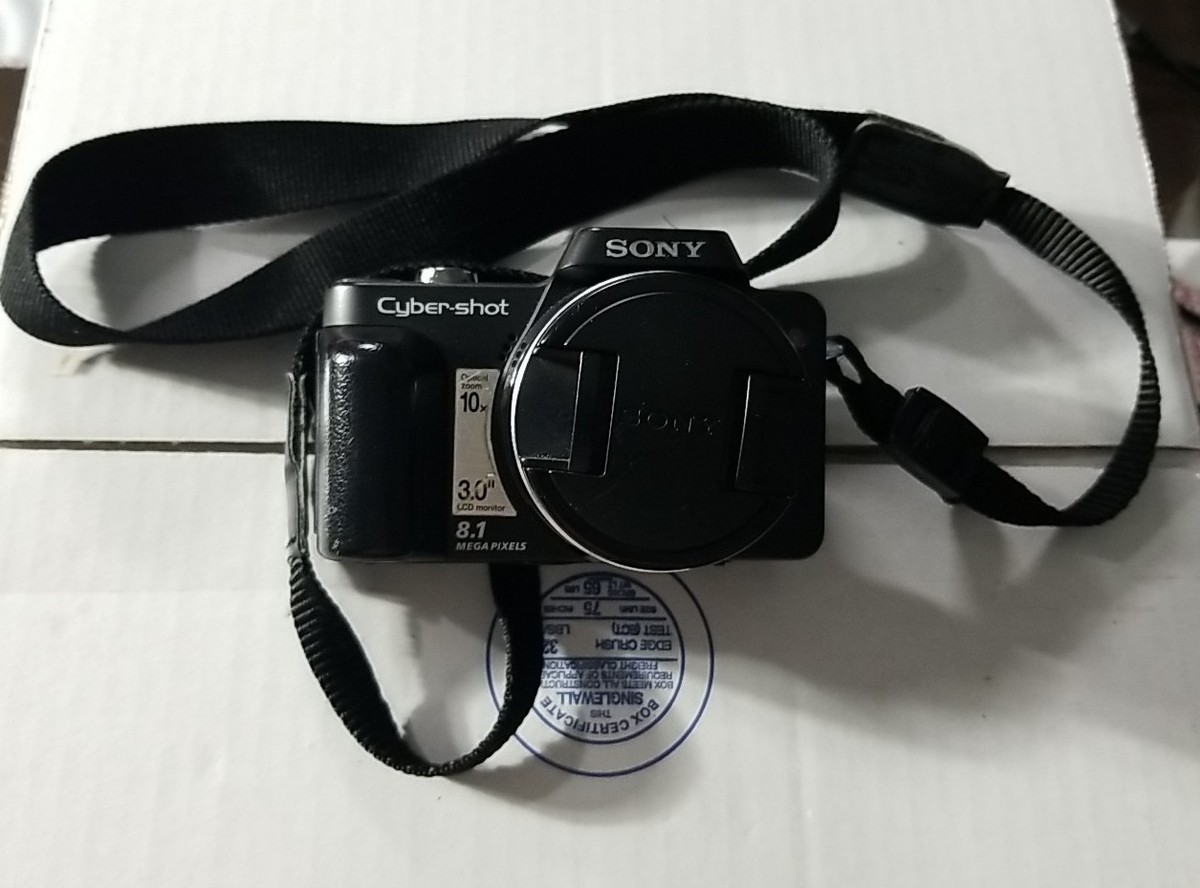 Sony Cyber-shot DSC-H10 8.1MP Digital Camera - Black for sale