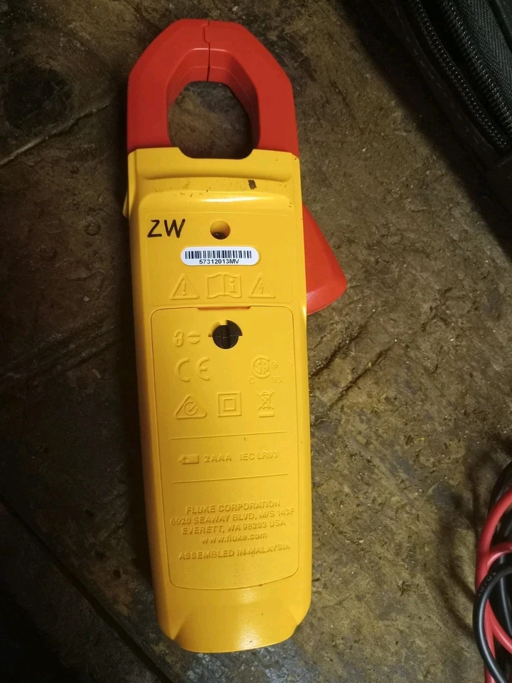 FLUKE 325 TRUE RMS 600V AC/DC PINZA AMPERIMÉTRICA 40.00 A/400.0A NUEVO Foto 3 de 4