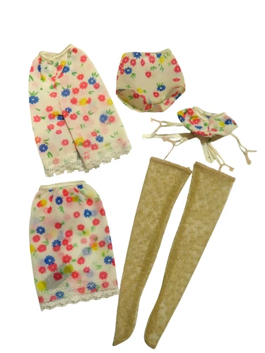 Francie First Things First Lingerie Stockings Set #1252 Barbie Vtg MOD 🎀