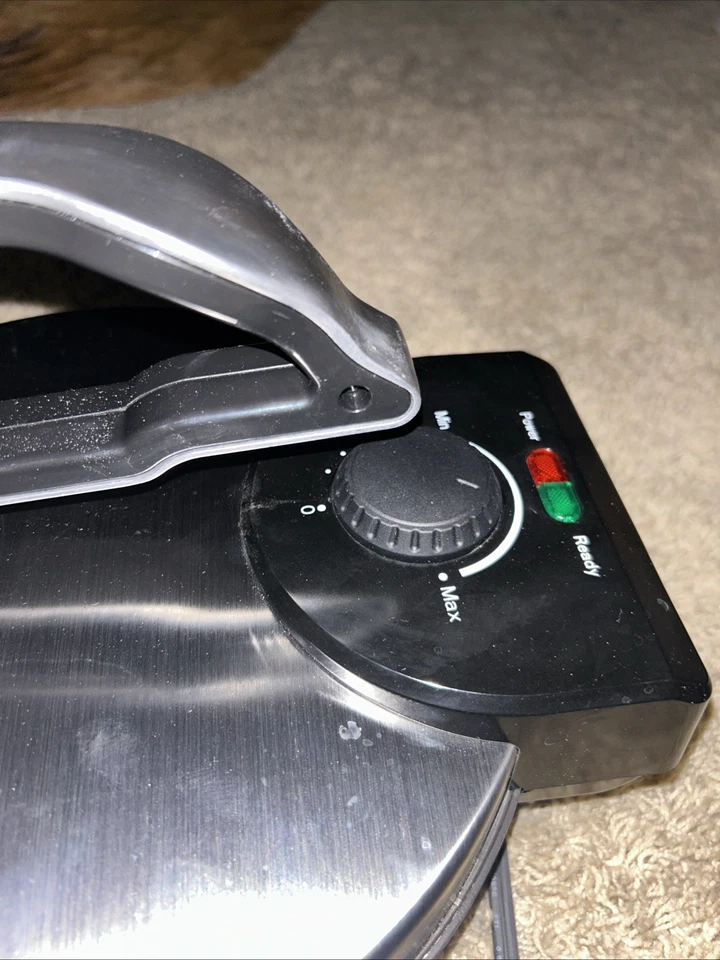 Brentwood Stainless Steel Non-Stick Electric Tortilla Warmer Maker, 10'' (Used) - Image 3 of 4