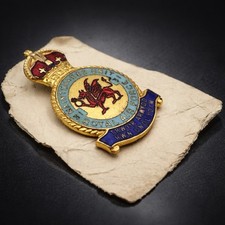 RAF Maintenance Unit Buttonhole Badge Welsh Motto H.W. Miller Card WW2 Rare