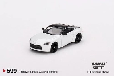 Nissan Z Performance 2023 Everest White LHD 1:64 Scale Mini GT 00599L