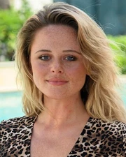 EMILY ATACK 8x10 PHOTO *