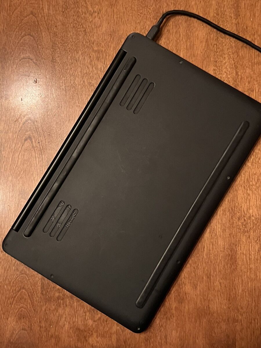 Razer Blade Stealth 13 4K Touch Laptop / Intel i7-7500U Razer Blade Stealth 13 4K Touch Laptop / Intel i7-7500U