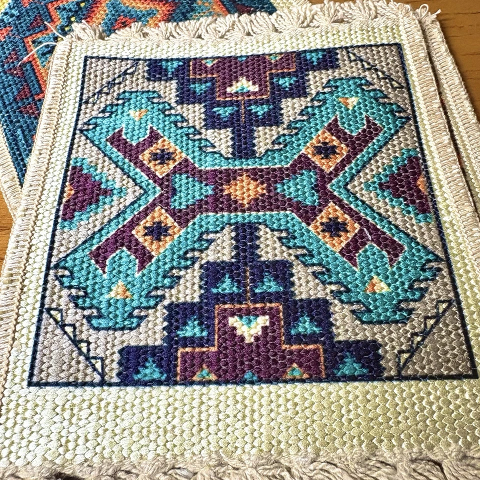 Lote de alfombras miniatura de colección diseño azteca 6x7 pulgadas Casa de muñecas Southwestern Foto 3 de 4