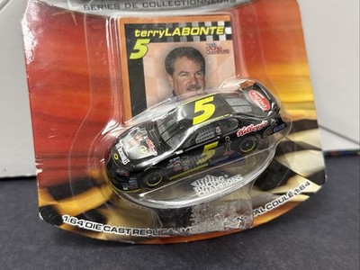 2004 Terry Labonte Kelloggs The Incredibles 1:64 NASCAR Racing