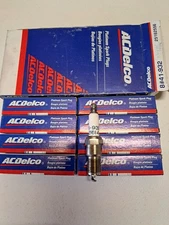 Box of 8 NOS Ac Delco 41-932 platinum Sparks Plugs 