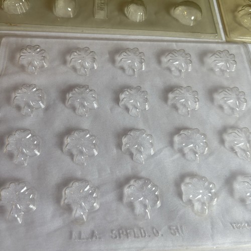 VTG Chocolate Candy Molds Lot Of 11 Frogs. Lambs, Ducks, Peanuts & Other Shapes - Picture 5 of 12
