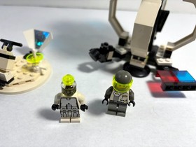LEGO Space:  Exploriens: Nebula Outpost 6899 (1996) + Hovertron 6815