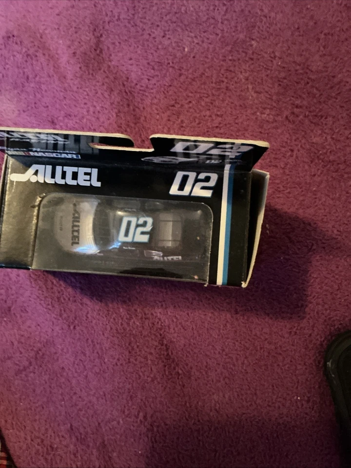 Ford de carreras Ryan Newman Alltel 02 Foto 2 de 3