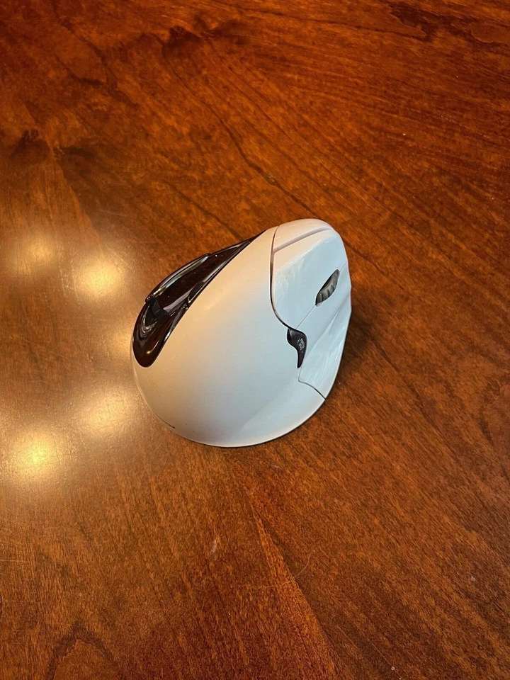 Evoluent VM4RM VerticalMouse 4 Right Hand Ergonomic Wireless BT Mouse For Mac OS - Image 2 of 2