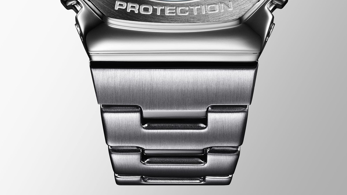 Casio G-Shock G-STEEL GM-2110D-7AJF Analog-Digital Silver Dial