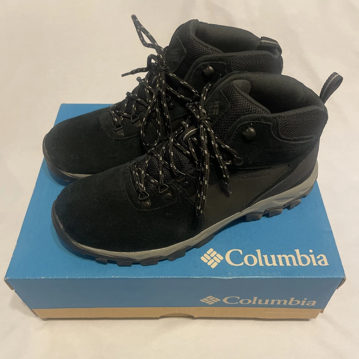 Columbia Black Suede Boots for Men for Sale | Shop New  display picture 3