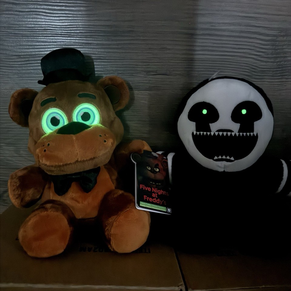 Freddy & Nightmarionne Five Nights at Freddy’s Jazwares Plush Glow Eyes
