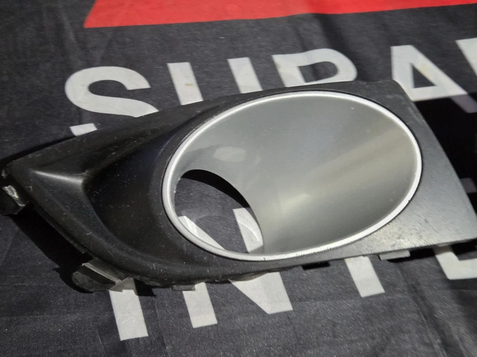 Subaru Legacy 2008 2009 sedán delantero izquierdo/derecho luz antiniebla bisel cubierta OE Foto 2 de 4