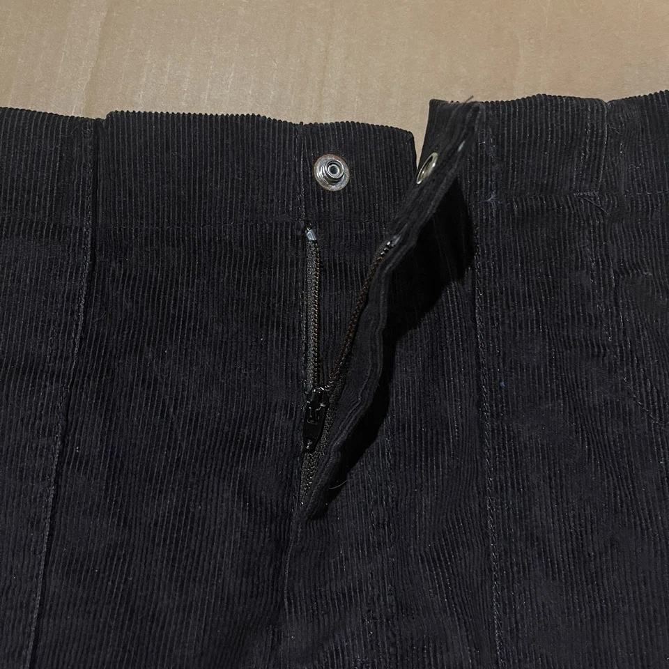 Vintage Ocean Pacific Black Corduroy Shorts Sz 30 Surf Dogtown 70s/80s NWT - Image 2 of 4