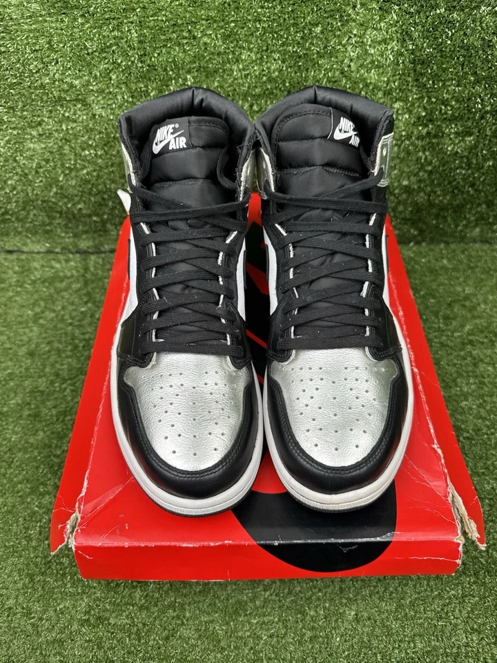 Talla 12 - Jordan 1 Alto OG Metálico Plateado W Foto 2 de 4