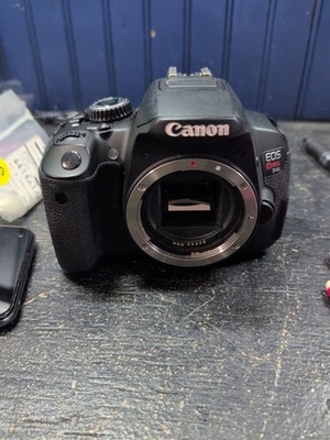 Canon EOS Rebel T4i / EOS 650D 18.0MP Digital SLR Camera Body Only FOR PARTS 