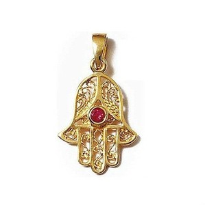 PENDENTIF Main de FATMA en Plaqué OR cristal rouge BIJOUTERIEJOLYBIJOUX PENDENTIF Main de FATMA en Plaqué OR cristal rouge BIJOUTERIEJOLYBIJOUX