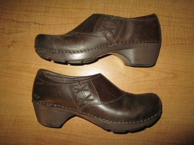 women's professional clogs