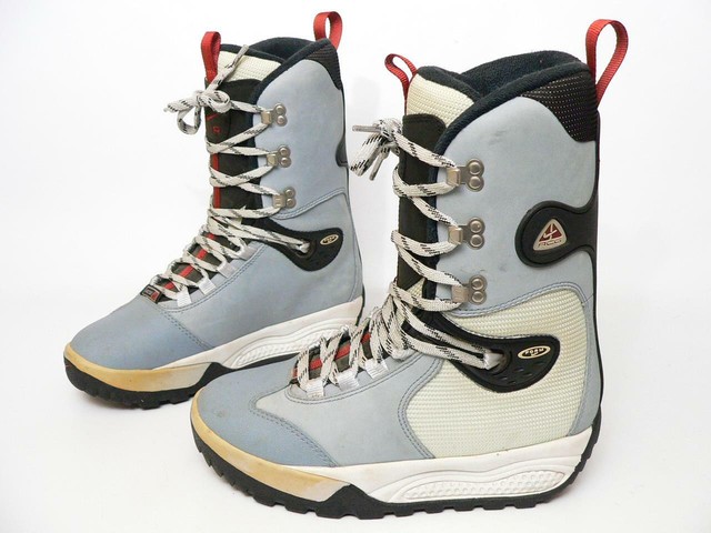 acg snow boots