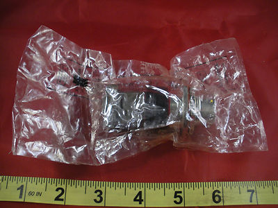 Amphenol 482-13F14-19P1-904 Connector Mil Spec 19 Pin Female 48213F1419P1904 New