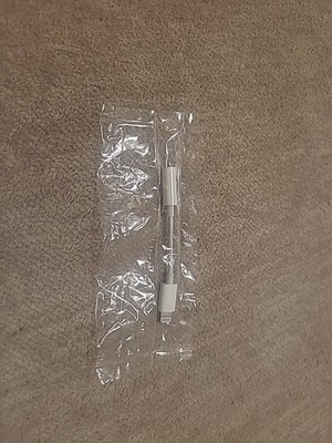 Apple MMX62FE/A Lightning to 3.5mm Headphone Jack Adapter