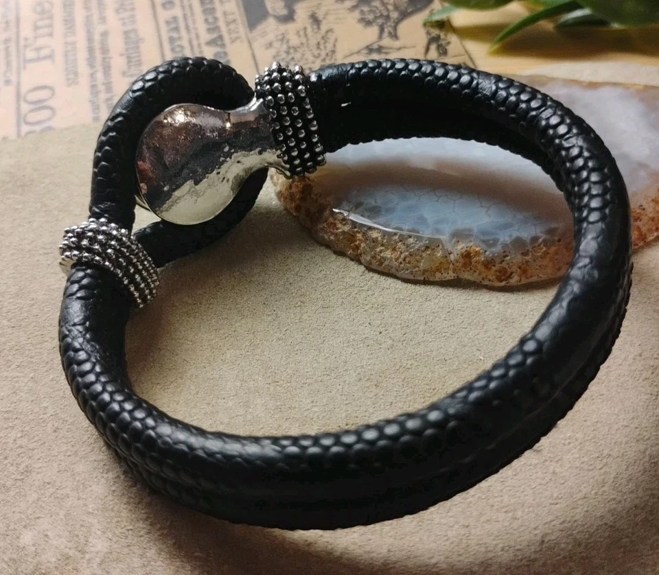 MAGNOLIA and VINE Cuerda Negra Cuero Texturizado con Pulsera de Palanca a Presión Azul/Verde! Foto 4 de 4