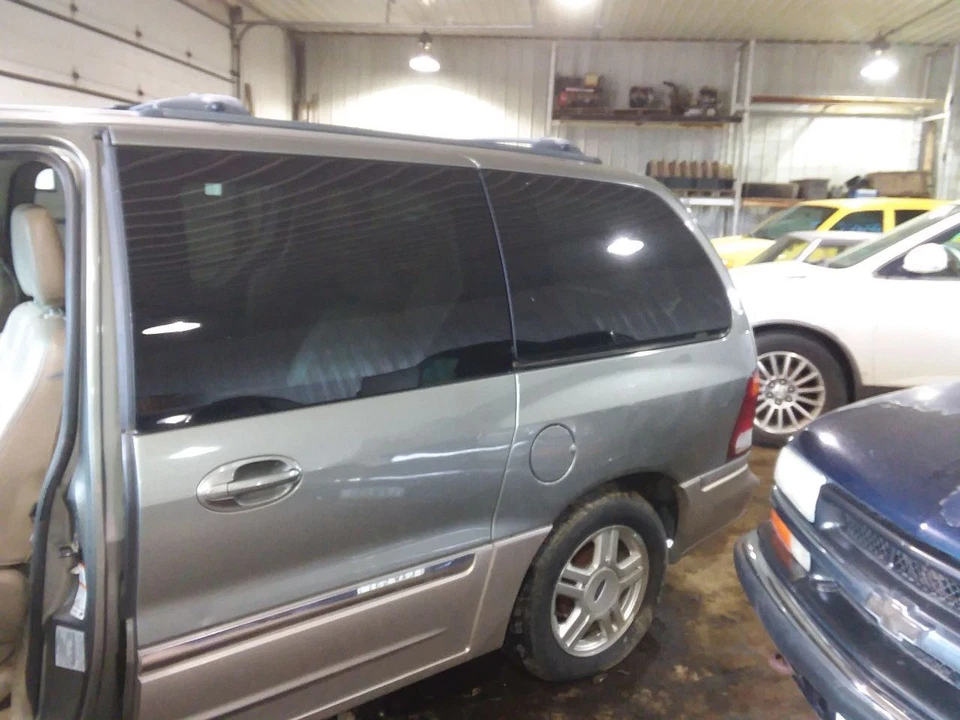 交流电冷凝器适用于 99-03 WINDSTAR 2079860 — 第 3/4 张图片