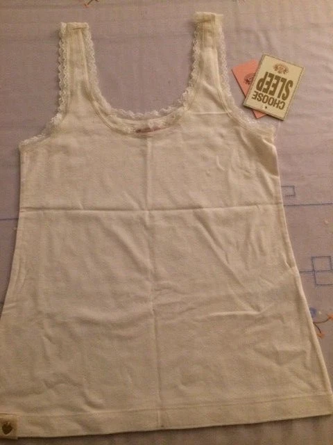 Camiseta feminina nova com etiqueta Juicy Couture pequena marfim $78 - Imagem 2 de 4